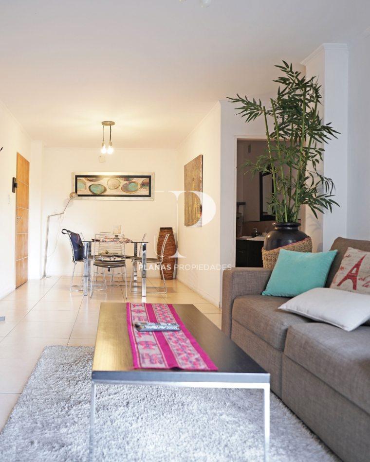 EN VENTA MODERNO DEPARTAMENTO 2 DORMITORIOS ZONA PARQUE