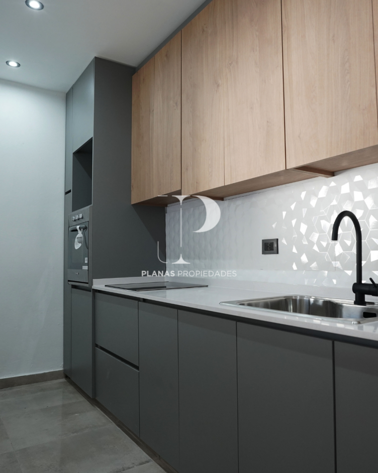 EN VENTA: CASA A ESTRENAR EN BARRIO LAPACHOS II PARACAO