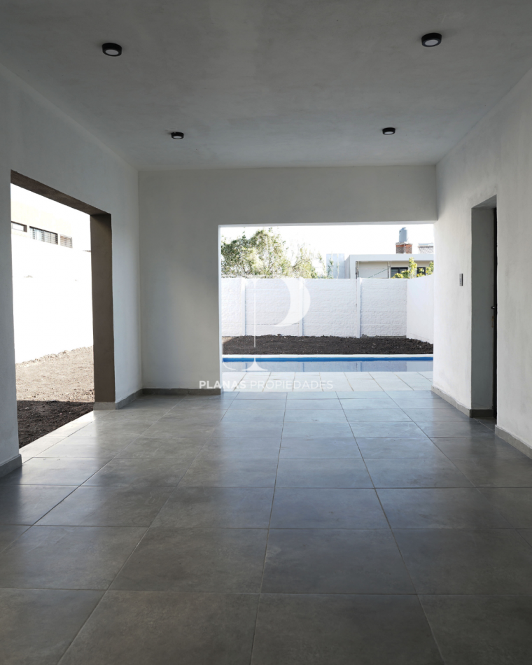 EN VENTA: CASA A ESTRENAR EN BARRIO LAPACHOS II PARACAO