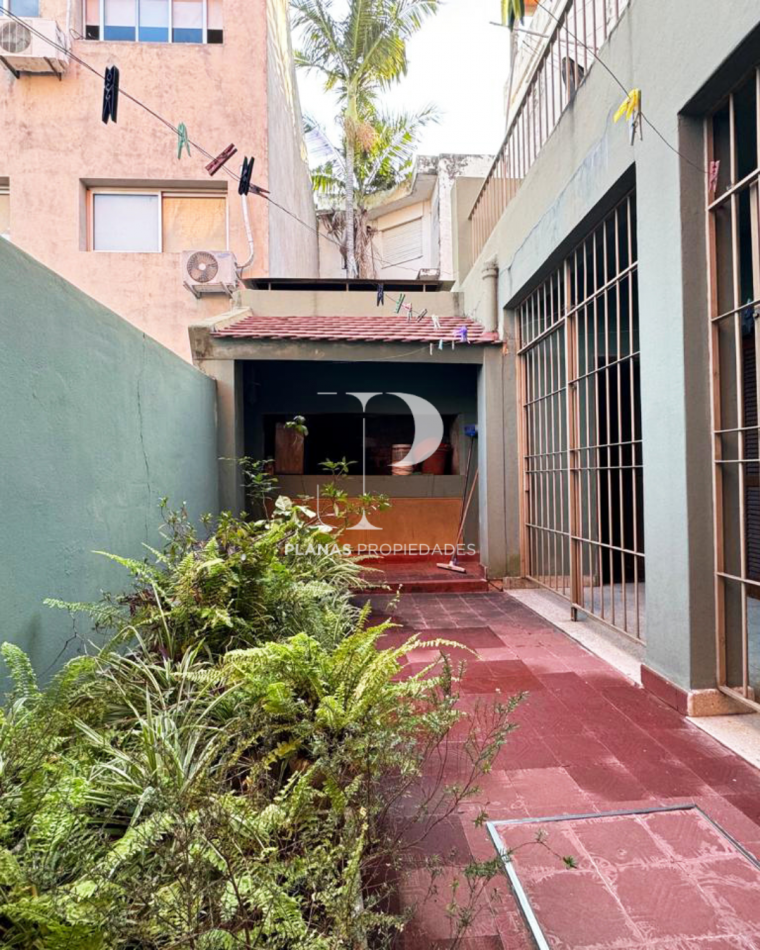 EN VENTA CASA ZONA CENTRO/PARQUE