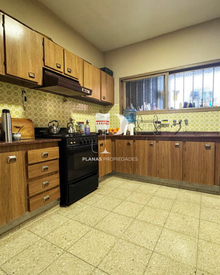 EN VENTA CASA ZONA CENTRO/PARQUE