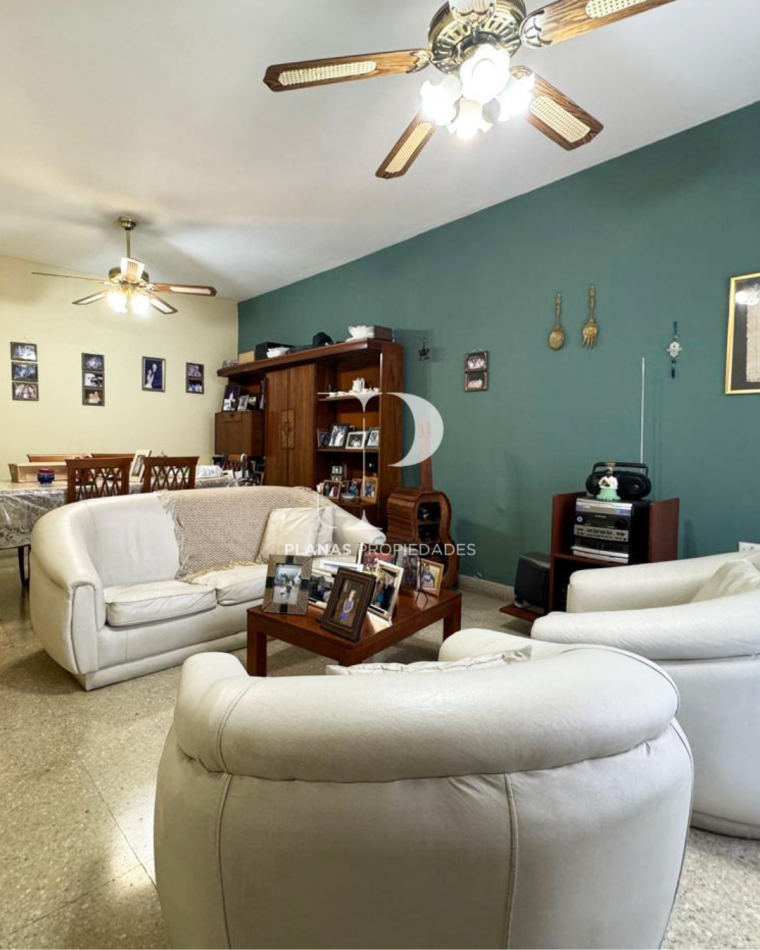 EN VENTA CASA ZONA CENTRO/PARQUE