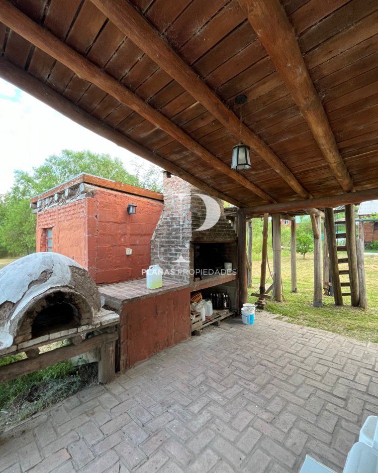 SE VENDE ESPECTACULAR QUINTA EN LA PICADA