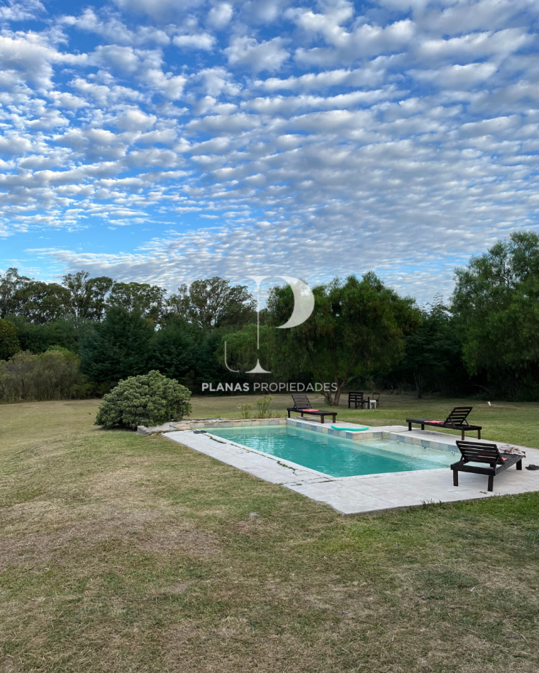 SE VENDE ESPECTACULAR QUINTA EN LA PICADA