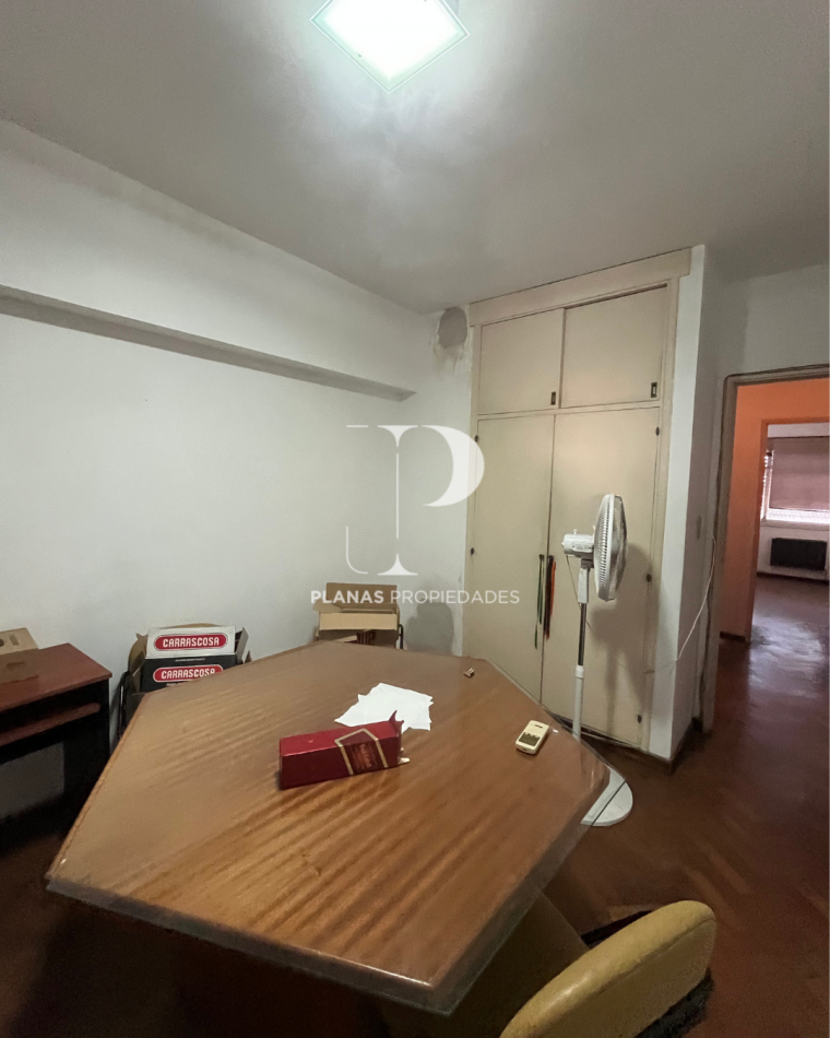 SE VENDE DEPARTAMENTO 2 DORMITORIOS APTO OFICINAS SOBRE PEATONAL