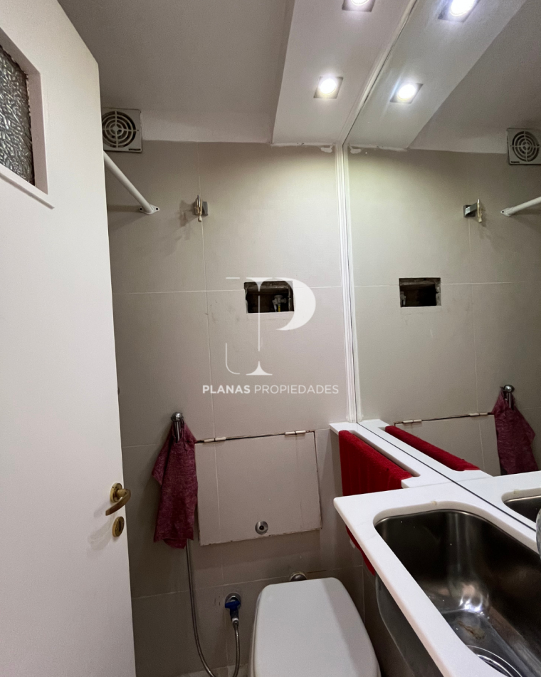 EN VENTA DEPARTAMENTO 3 DORMITORIOS ZONA CENTRO PATIO Y COCHERA