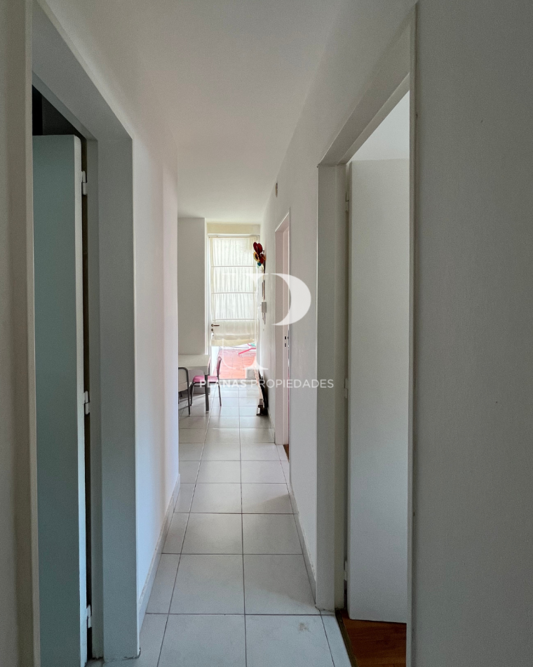 EN VENTA DEPARTAMENTO 3 DORMITORIOS ZONA CENTRO PATIO Y COCHERA
