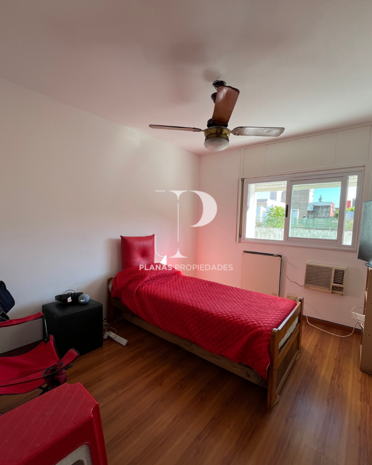 EN VENTA DEPARTAMENTO 3 DORMITORIOS ZONA CENTRO PATIO Y COCHERA