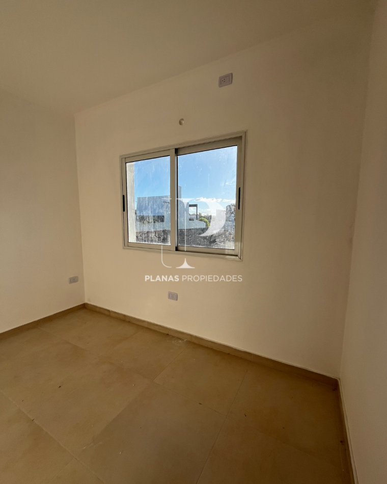 EN VENTA DUPLEX A ESTRENAR EN BARRIO PARACAO