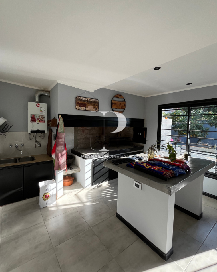 A CASA DE TUS SUEÑOS, EN VENTA Y CON LA POSIBIDAD DE PERMUTA!