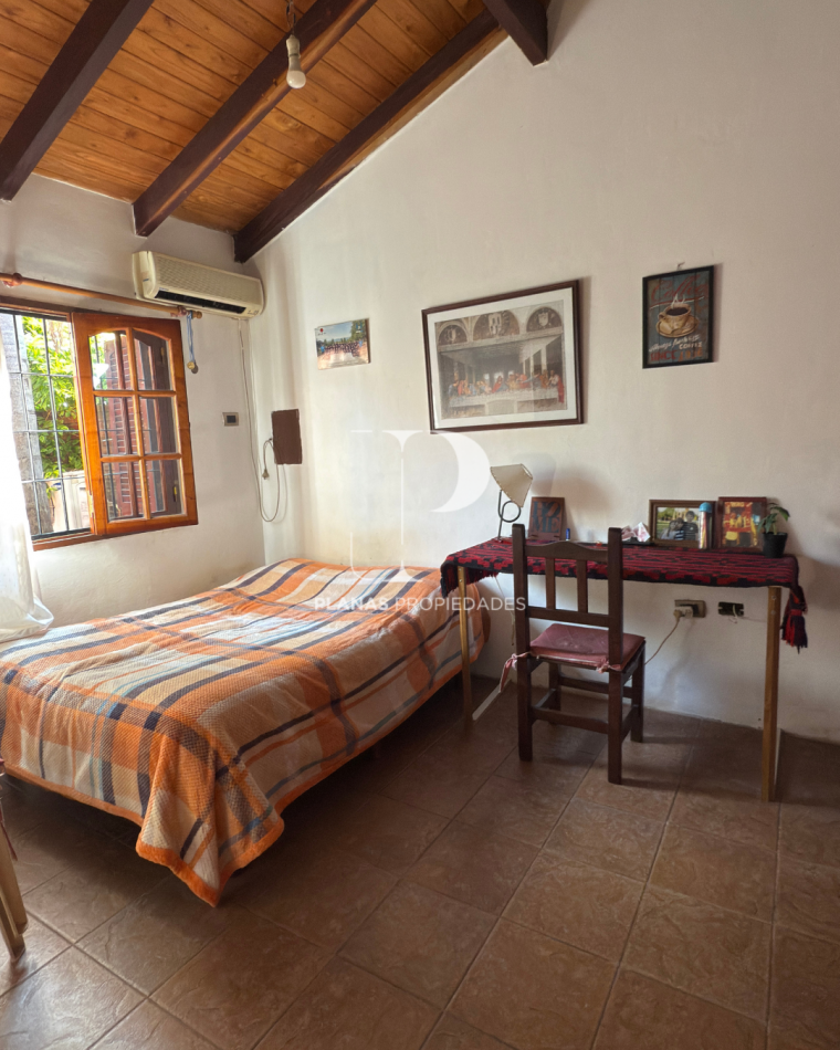 SE VENDE HERMOSA CASA 3 DORMITORIOS Y PATIO CON VERDE