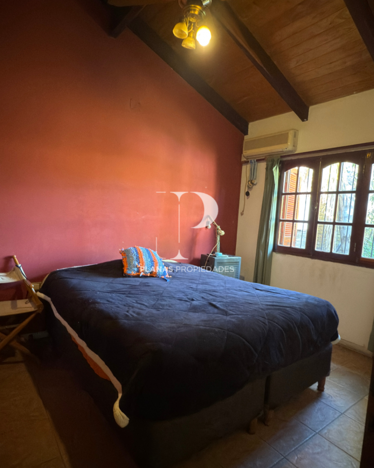 SE VENDE HERMOSA CASA 3 DORMITORIOS Y PATIO CON VERDE