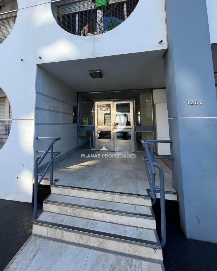 BAJAMOS EL PRECIO // EN VENTA DEPARTAMENTO 3 DORMITORIOS ZONA CENTRO CON PATIO SECO