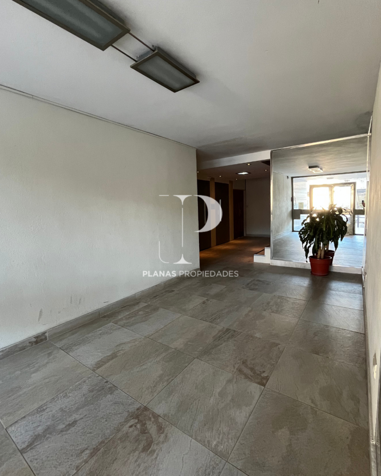 BAJAMOS EL PRECIO // EN VENTA DEPARTAMENTO 3 DORMITORIOS ZONA CENTRO CON PATIO SECO