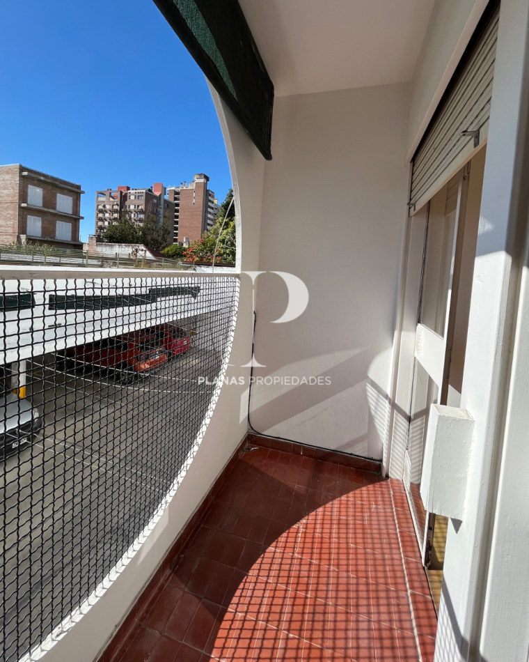 BAJAMOS EL PRECIO // EN VENTA DEPARTAMENTO 3 DORMITORIOS ZONA CENTRO CON PATIO SECO