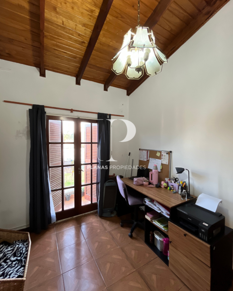 INGRESA A LA VENTA HERMOSA CASA 3 DORMITORIOS ZONA ALMAFUERTE