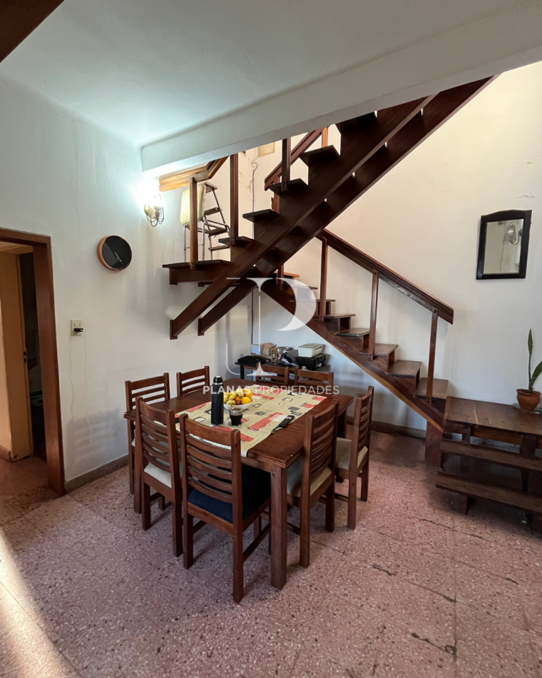 INGRESA A LA VENTA HERMOSA CASA 3 DORMITORIOS ZONA ALMAFUERTE