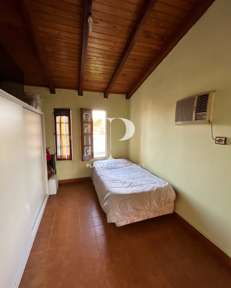 INGRESA A LA VENTA HERMOSA CASA 3 DORMITORIOS ZONA ALMAFUERTE