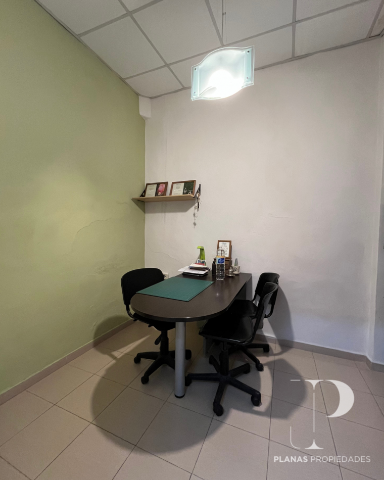 EN VENTA LOCAL COMERCIAL ZONA CENTRO