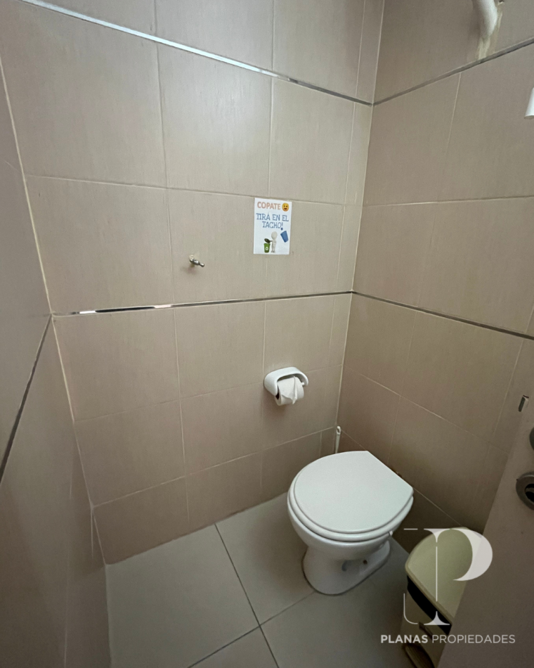 EN VENTA LOCAL COMERCIAL ZONA CENTRO