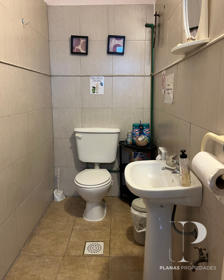 EN VENTA LOCAL COMERCIAL ZONA CENTRO