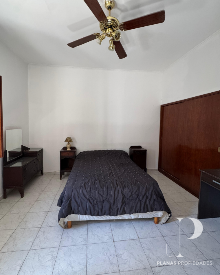 ALQUILO CASA INTERNA - 3 DORMITORIOS SEMIAMOBLADA