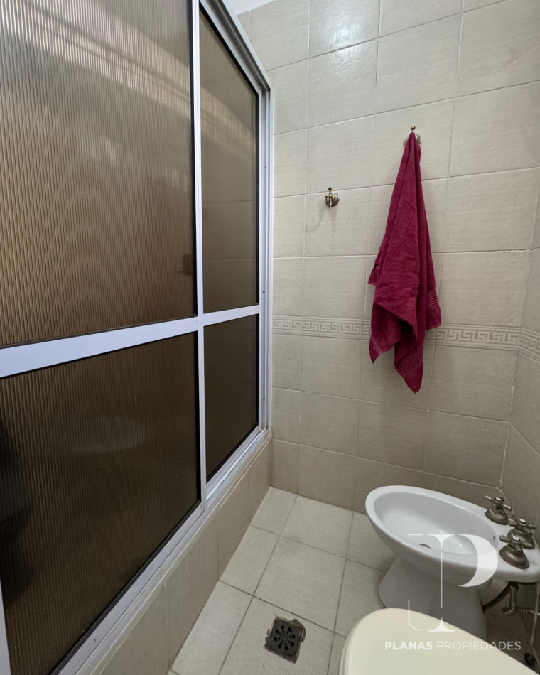 ALQUILO CASA INTERNA - 3 DORMITORIOS SEMIAMOBLADA