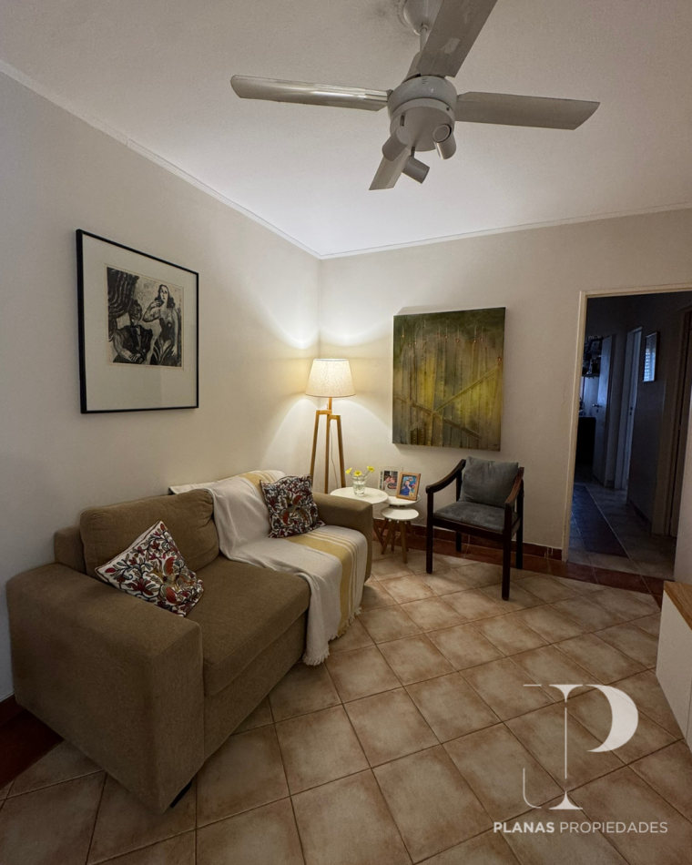 SE VENDE HERMOSO Y AMPLIO DEPARTAMENTO 3 DORMITORIOS CON COCHERA EN ZONA PARQUE URQUIZA