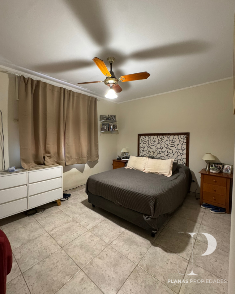 SE VENDE HERMOSO Y AMPLIO DEPARTAMENTO 3 DORMITORIOS CON COCHERA EN ZONA PARQUE URQUIZA